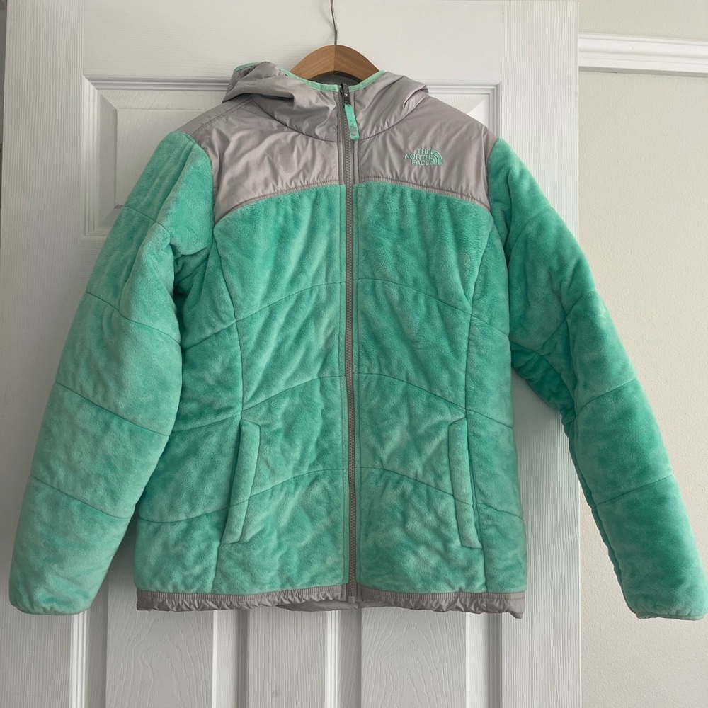 The North Face Green and Gray Puffer Jacket with Insulation